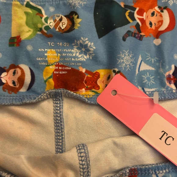 Ladies Charlie’s Project Princess Print Leggings TC - Picture 2 of 3